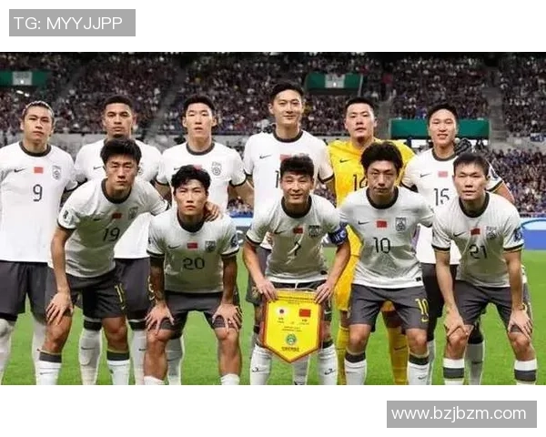 重庆足球队在邀请赛积分榜上以71分稳居第一名展现强劲实力